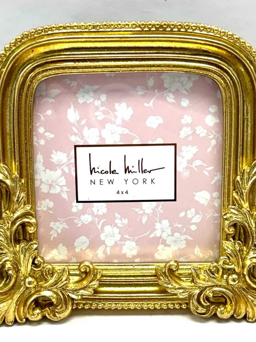 Nicole Miller New York Baroque Style 4 x 4 Gold Picture Frame Easel Back F441004